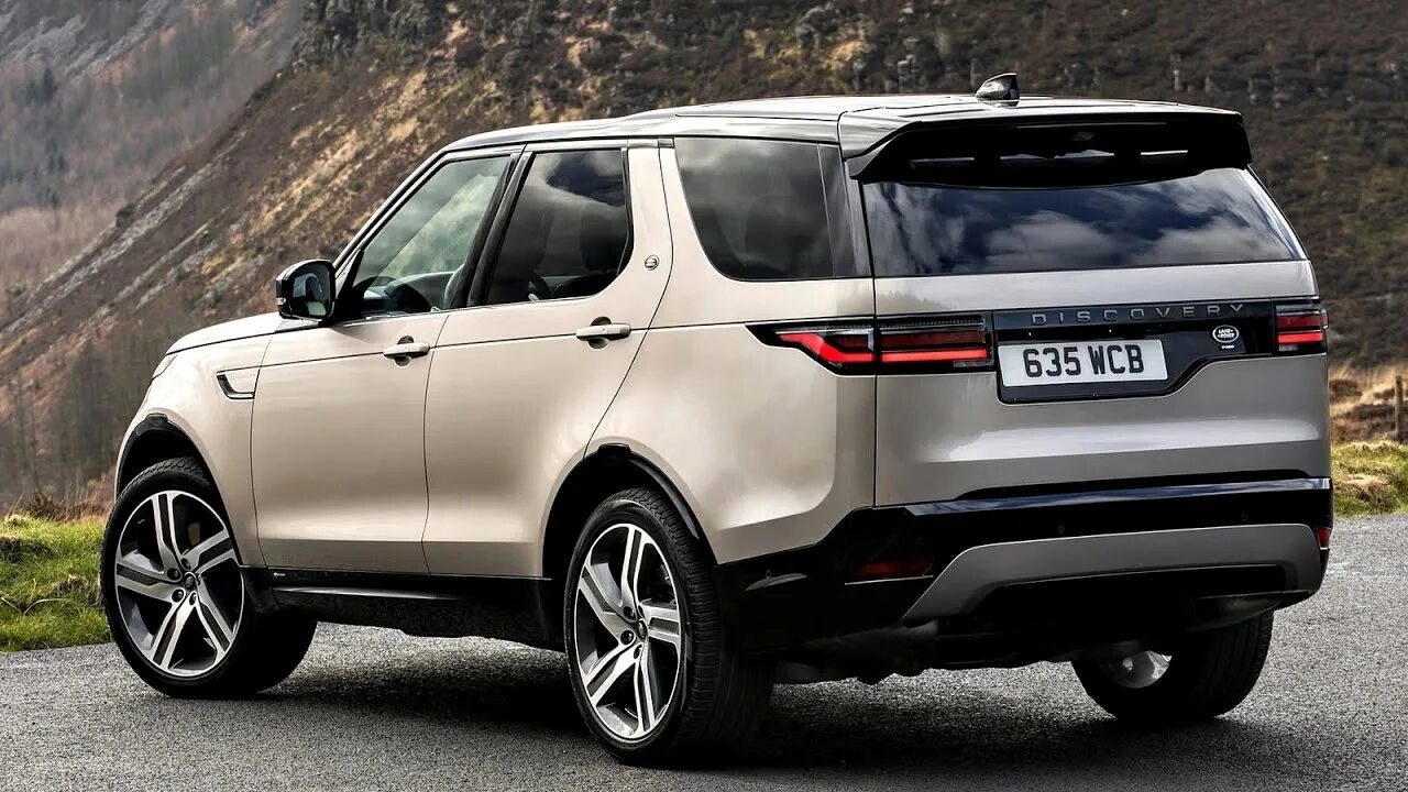 New discoveries. Earthworks (archaeology). Land rover discovery sport. Рендж ровер дискавери 2022. Land rover discovery 2022.