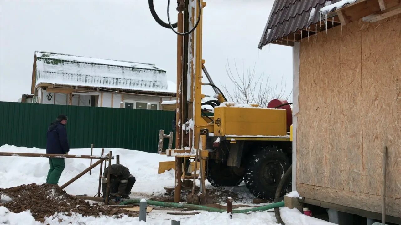 Подъем воды в серпухове. Скважина на воду Серпуховский район. Колодец Серпухов. Нерчинск бурение скважин. Скважины Няндомского района.