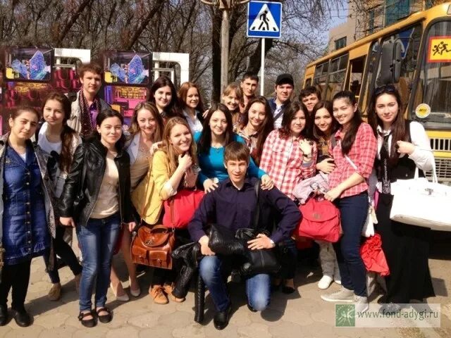 Мусульманская молодежь в карачаево-черкесской республике. Министерство молодежи кчр. Выпускной в университете. Карачаево-черкесский медицинский колледж 1980. Расул кельдимуратович кчр.