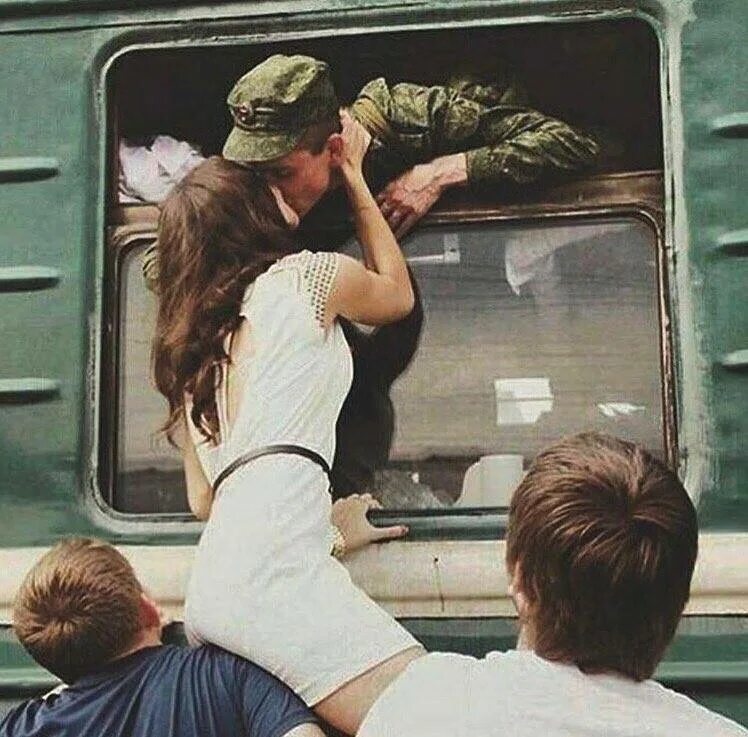 Как проводить девушку до дома