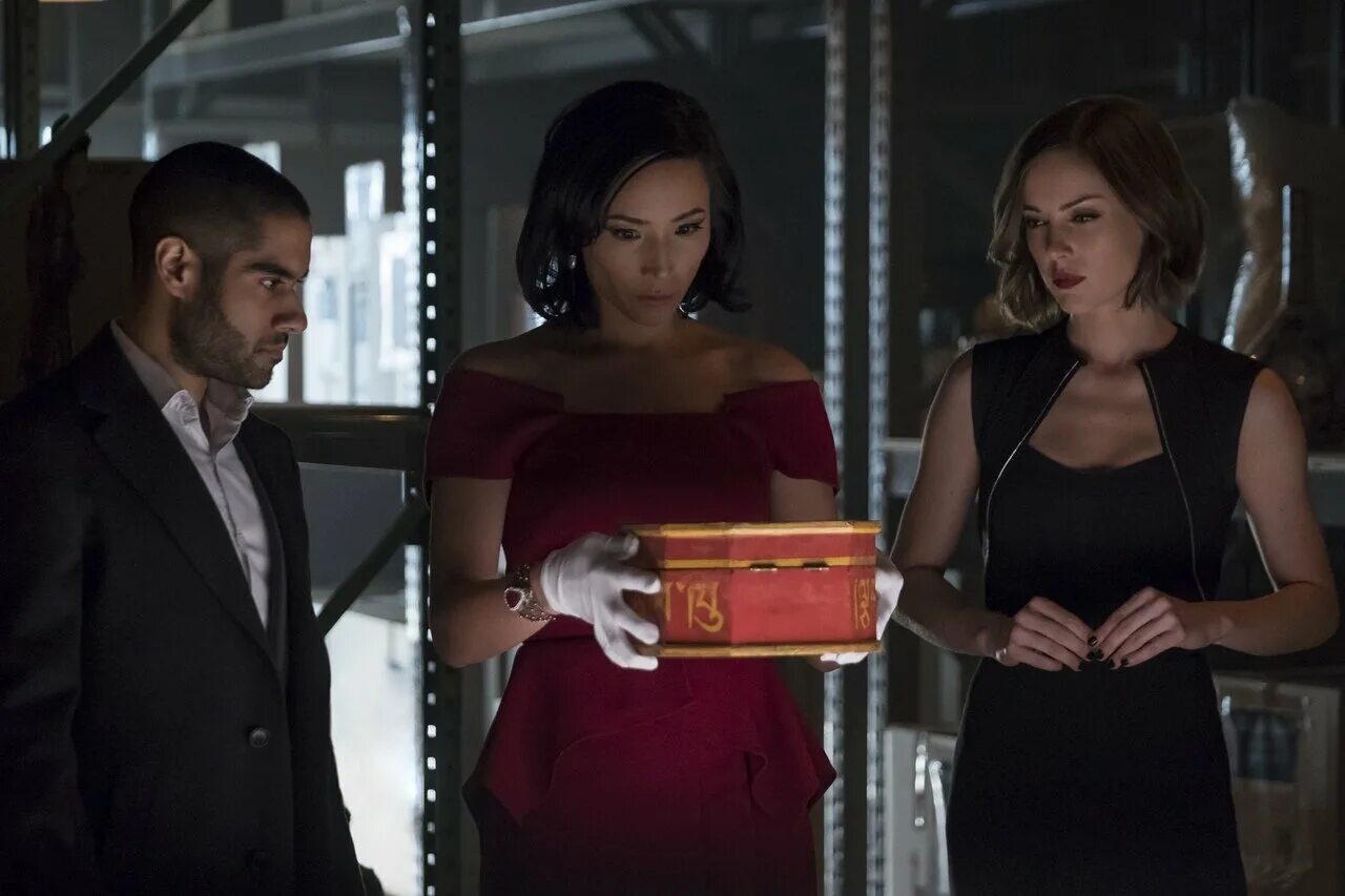 железный кулак сериал 2017–2018. джессика хенвик матрица. железный кулак сериал 2017–2018. железный кулак фильм 2018. железный кулак 2018.