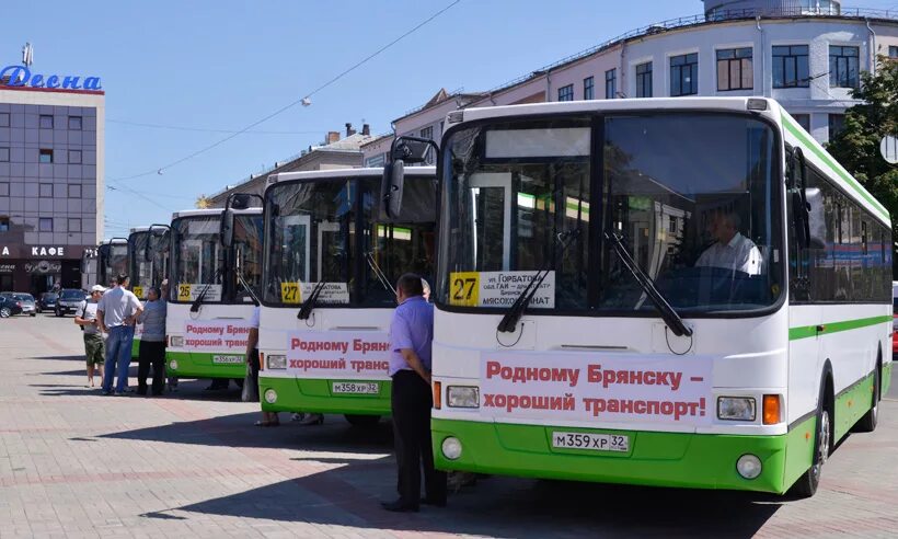 Автобус брянск сайт. Брянская автоколонна 1403 Брянск. Транспорт Брянска. Общественный транспорт Брянск. Брянский Автобусный парк.