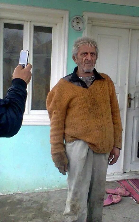 азербайджанец с арбузами. грузинский дедушка. старый азербайджанец. старый азербайджанец. старый азербайджанец.