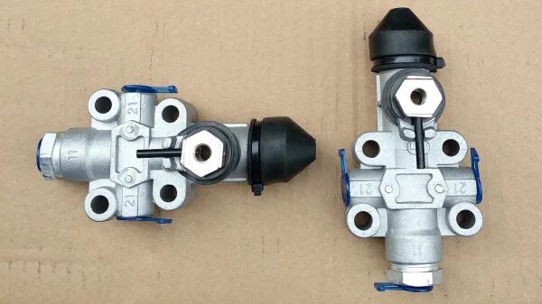 Купить Кран уровня пола Haldex, 612032001 в Новосибирске по цене: 9 350 ₽ - част