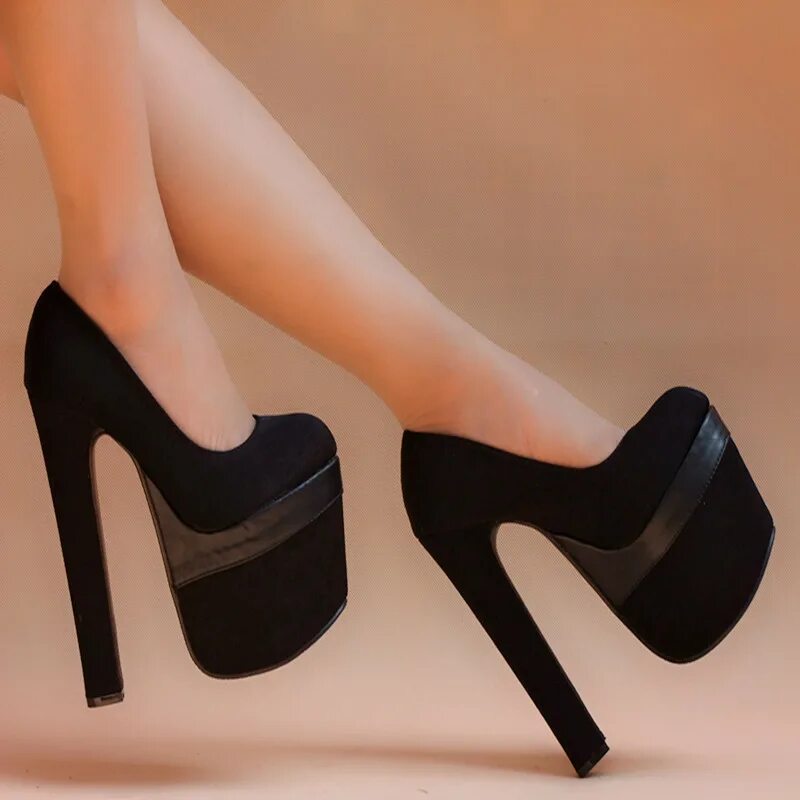 туфли женские на каблуке. туфли намвысоком каблуке. туфли на высоких каблуках 20 см. стрип туфли. туфли на платформе и каблуке.