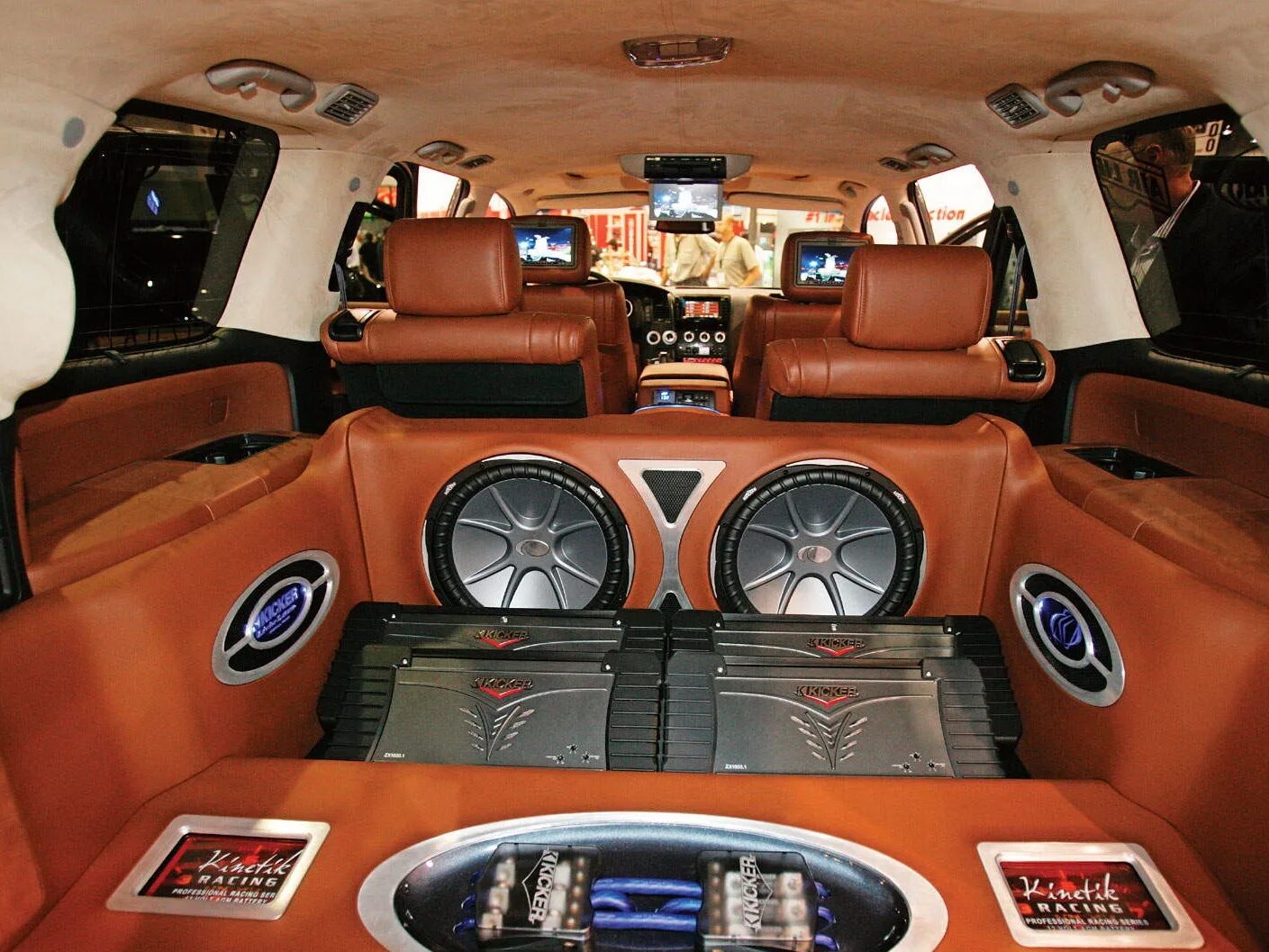 Музыкальная система в машину. Какую нибудь аудио. Какую нибудь аудио. Переносная колонка 4гд35. Автозвук колонки.