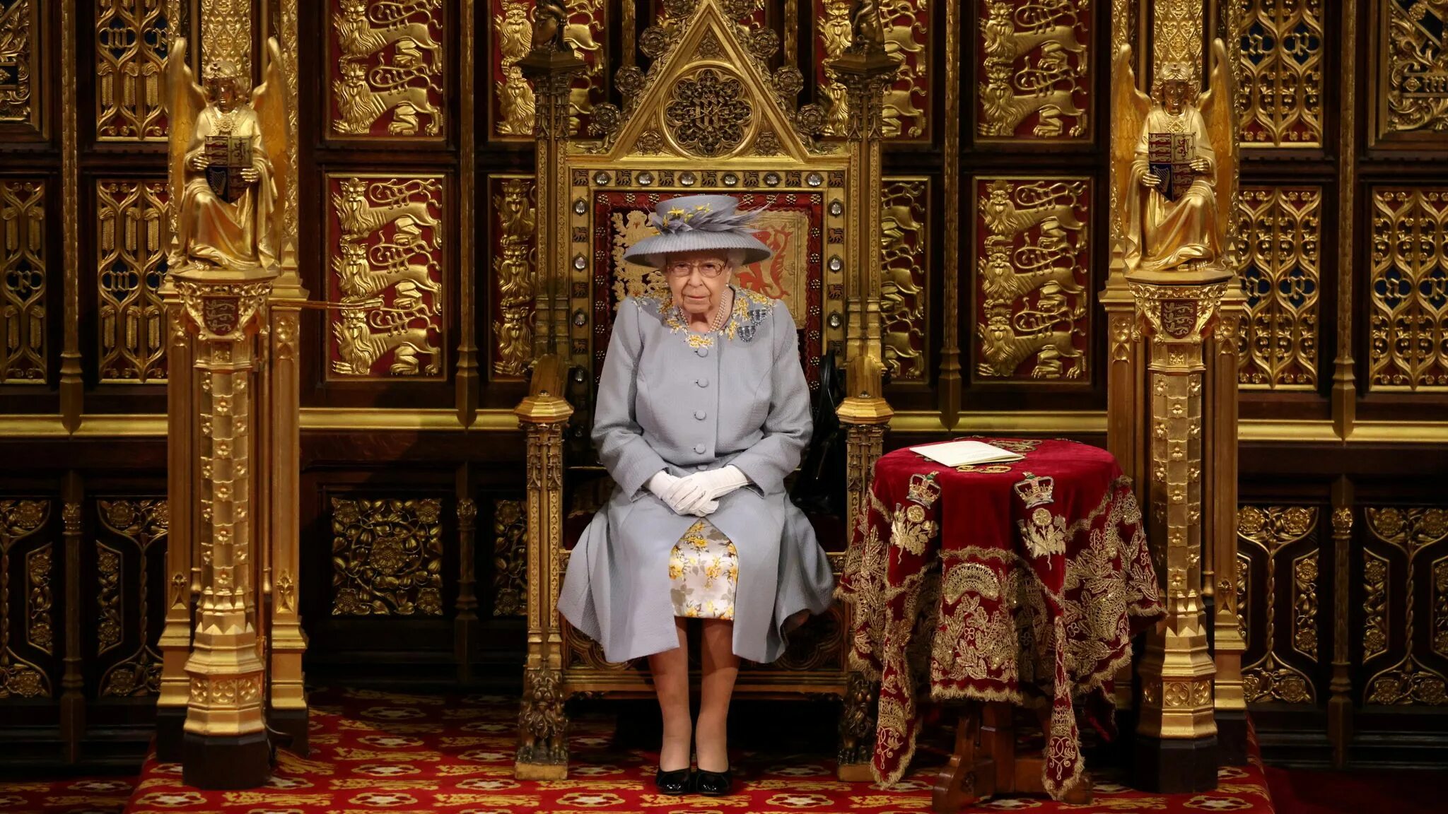 The queen s throne collection