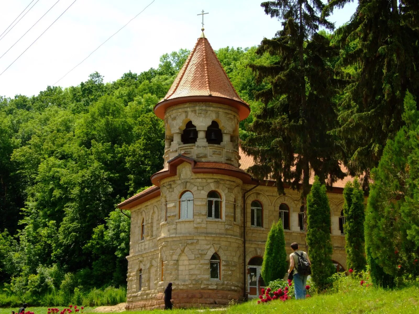 Молдовая. Монастырь Рудь Молдова. Монастыри Молдовы Rudi. Монастырь село Руди. Церковь в Молдавии Рудь.