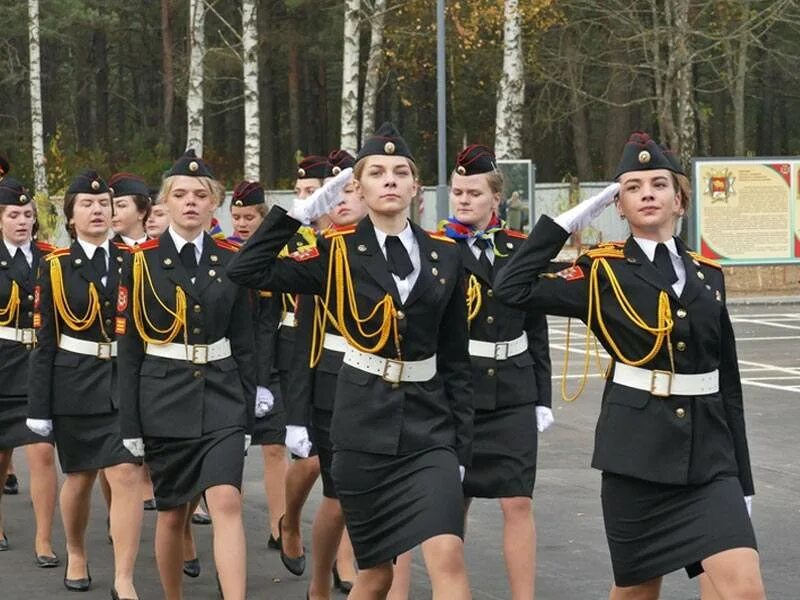 Кадетский класс кемерово. Суворовское кадетское училище для девочек. Суворовское училище Кемерово женское. Кадетское училище в Кемерово для девочек. Кадетское училище для девочек в Санкт-Петербурге.