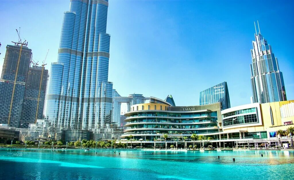 The address dubai marina 5 бассейн. Дубай рынок фото. Дубай 2023 фото. And us dubai. Даунтаун бурдж дубай.