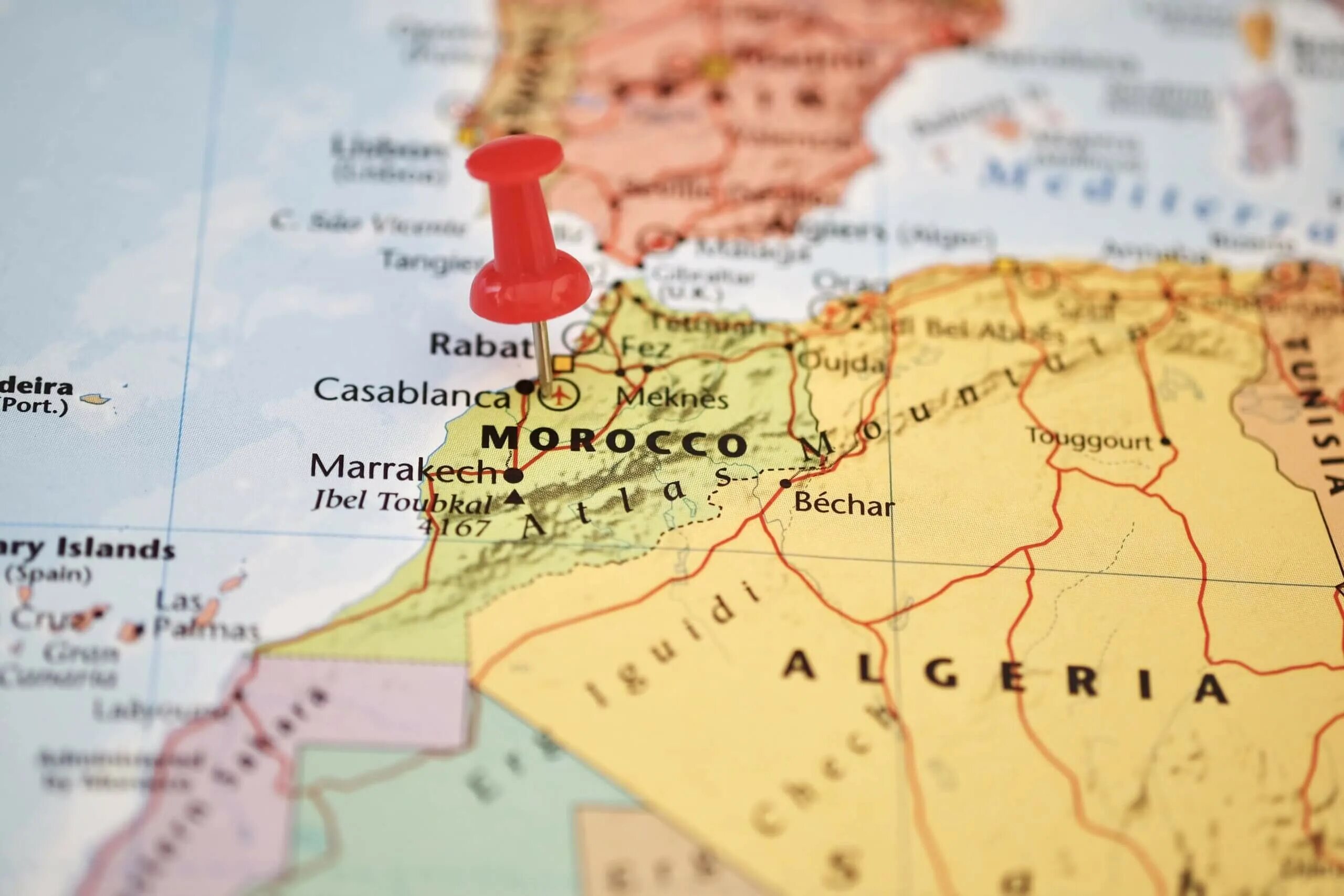 Касабланка находится в стране. Порт Касабланка Марокко на карте. Столица Марокко на карте. Марокко политическая карта.