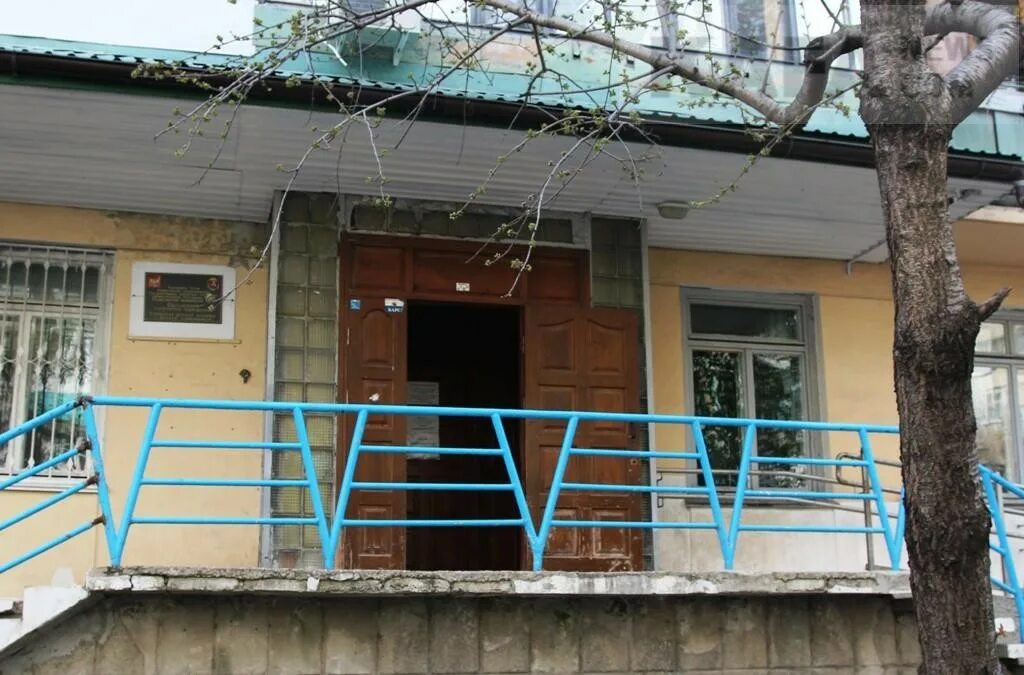 Феодосия ул чехова. Детская поликлиника феодосия. городская детская больница, феодосия. феодосия больница. володарского феодосия детская поликлиника.