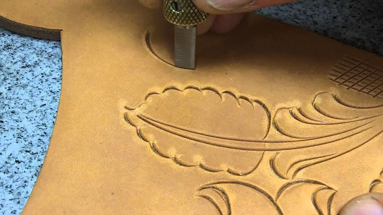 Нанесение рисунка на кожу
