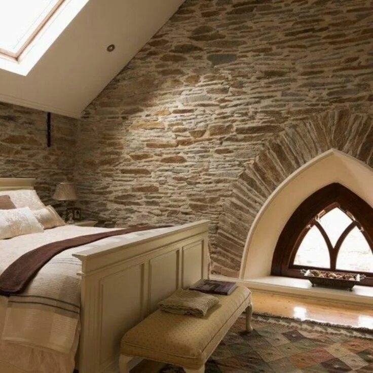 Stone room. Отделка комнаты камнем. Искусственный камень в интерьере спальни. Каменная стена в интерьере. Отделка спальни декоративным камнем.