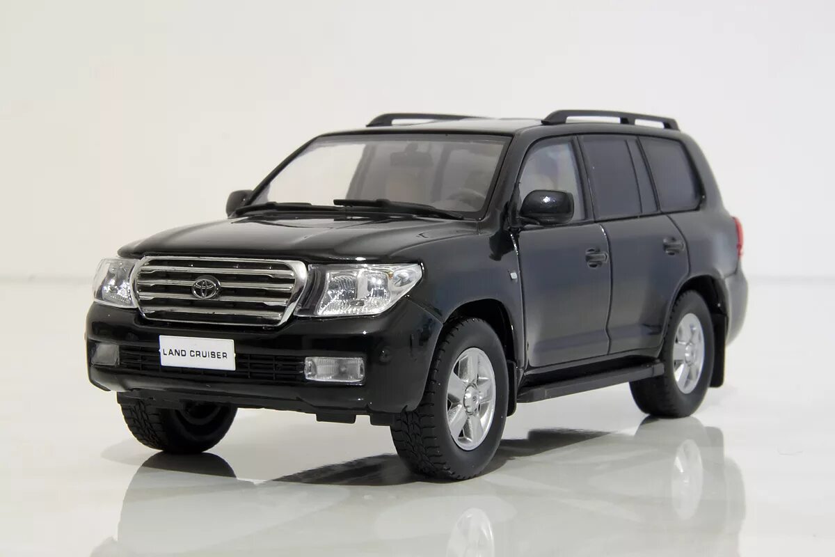 Тойота ленд крузер авито. Toyota land cruiser 200 1:43. модель тойота ленд крузер 200. toyota land cruiser 160. кузов ленд крузер 200.