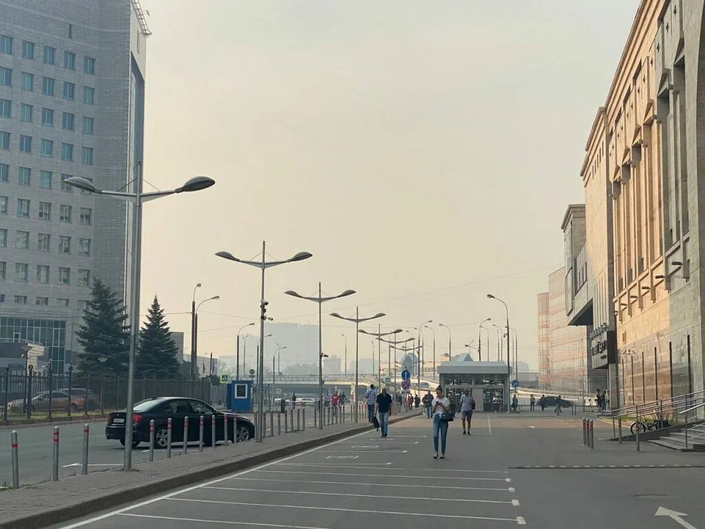 Грязный воздух в москве. Смог в городе. Москоу сити 2005. Загрязнение атмосферы в москве. Воздух над москвой.