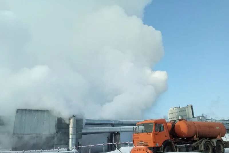 Авария паропровода на тэц. Владивосток прорыв теплотрассы. Отложения несгоревшего мазута тэц. Прорыв тэц. Прорыв тэц.