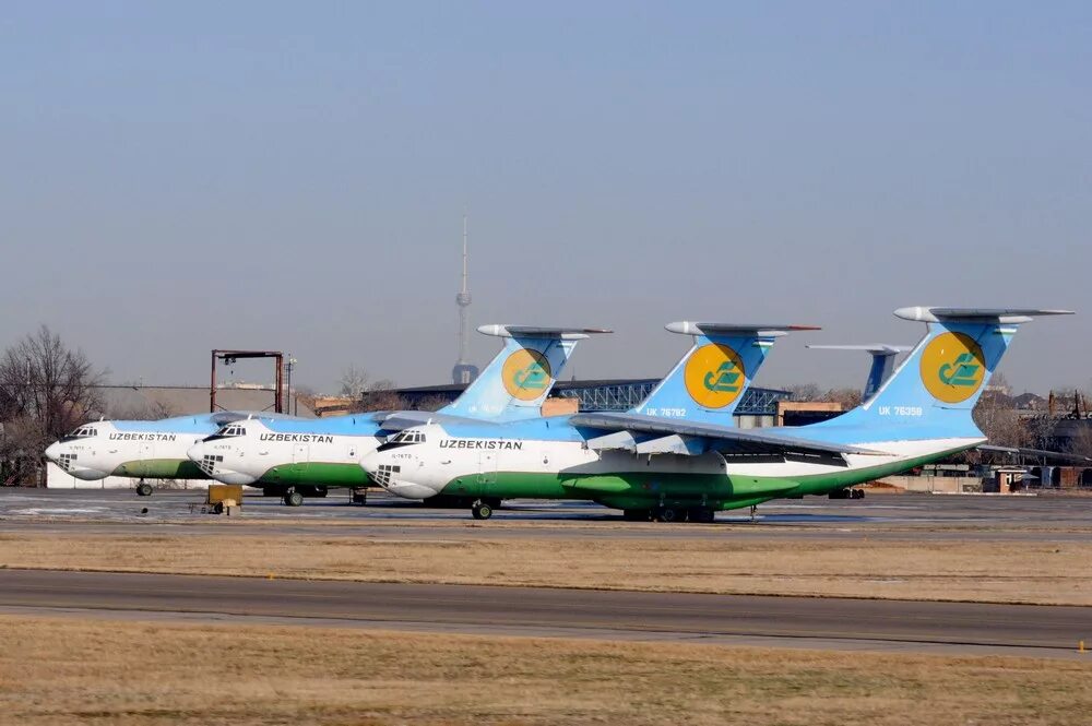 Узбекистан Ташкент аэропорт. Самолёты ил 76 в Узбекистане. Ил-114-100 Ташкент аэропорт. Узбекистан Эйрвейз ил 76тд.