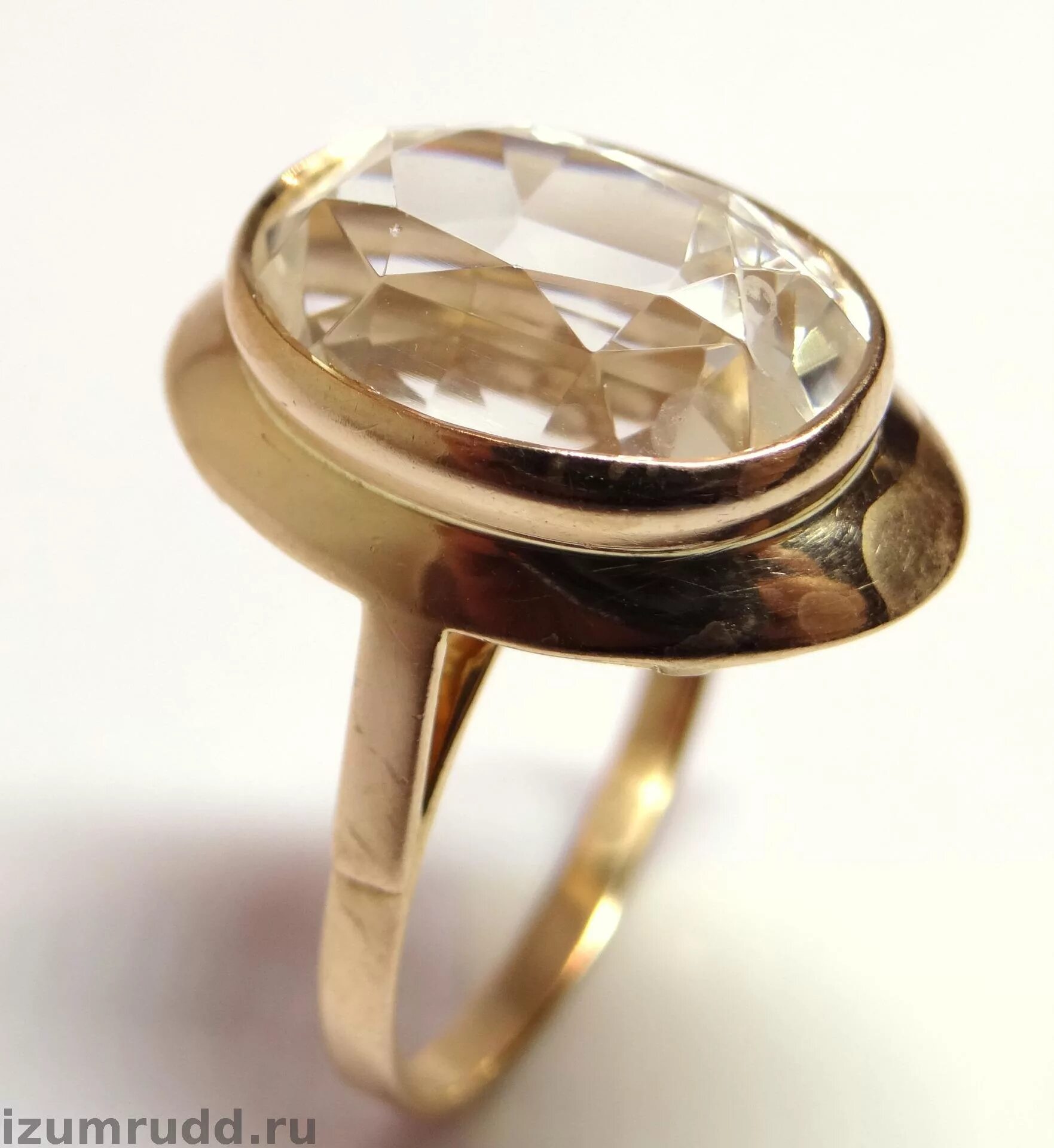 Золотое кольцо с горным хрусталем 236825. Кольцо с хрусталем золотое. Золото с горным хрусталём 583 кольцо. Золотое кольцо с горным хрусталем 236825. Кольцо с хрусталем золотое.