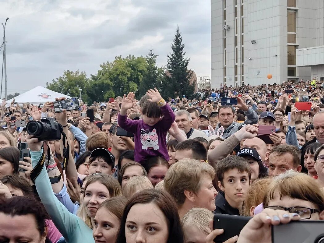 Последние новости г кургана. Группа комиссар в Кургане 2022. День города Курган 2022. Концерт фото. Концерты в Кургане 2022.