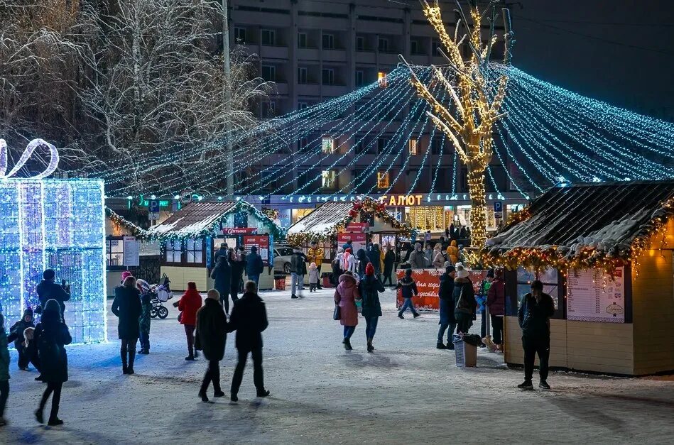 Город Орел 2023. Новогоднее украшение города. Украшение города к новому году. Новый год в городе. Орел новый год 2024 год