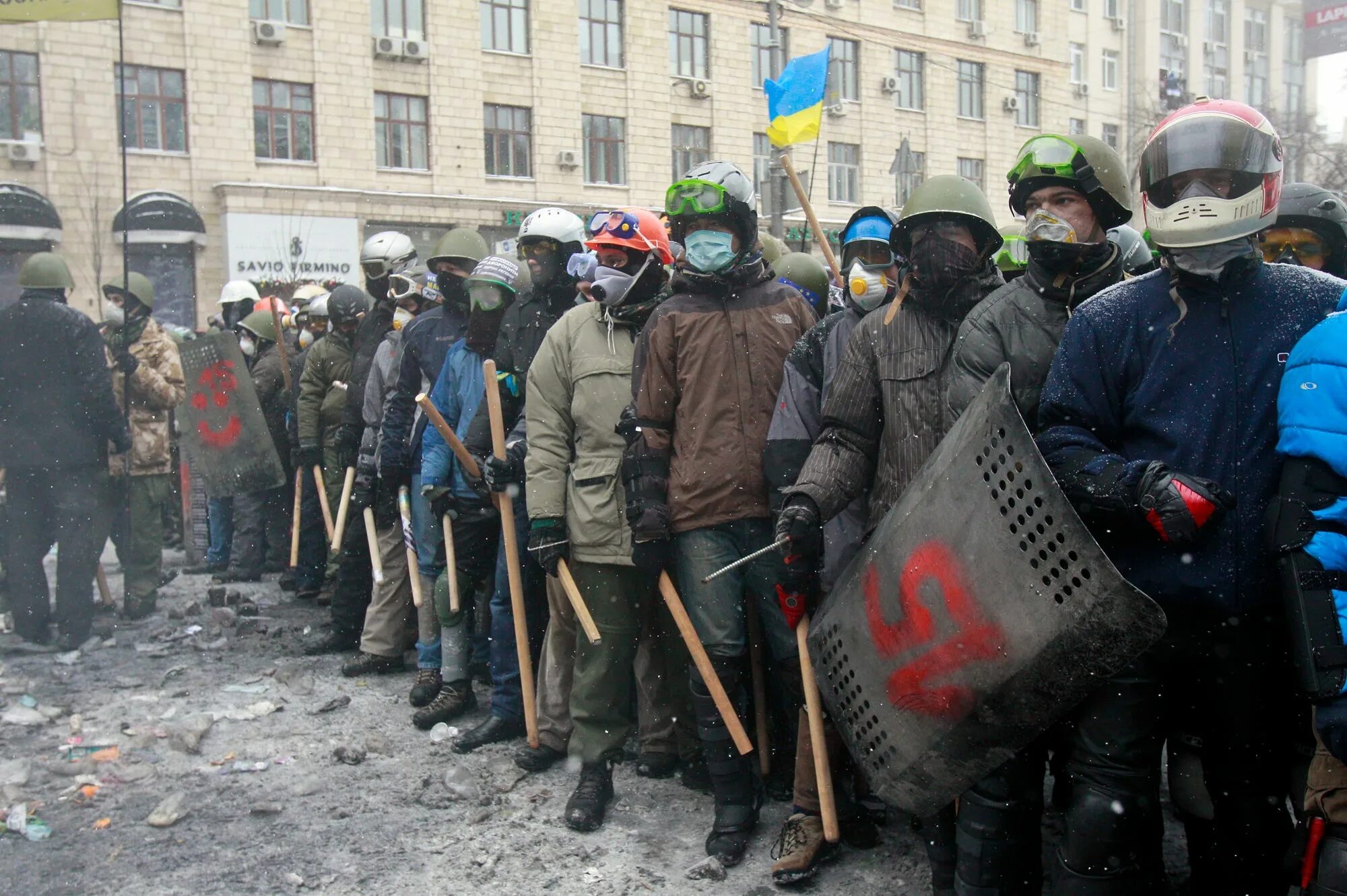 Майдан 2014 правый сектор. Майдан на Украине в 2014 правый сектор. Протесты в Украине 2014. Навести украина