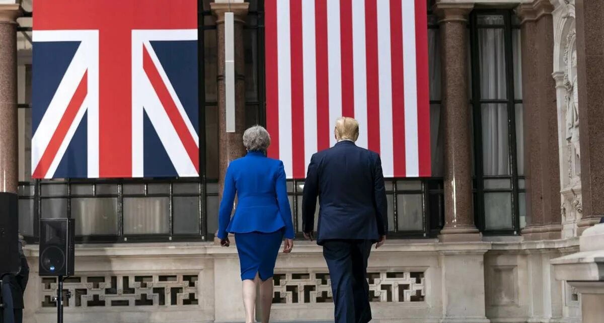 Почему в сша англии. Дональд трамп в великобритании. сша и великобритания. британия сша. америка и британия.