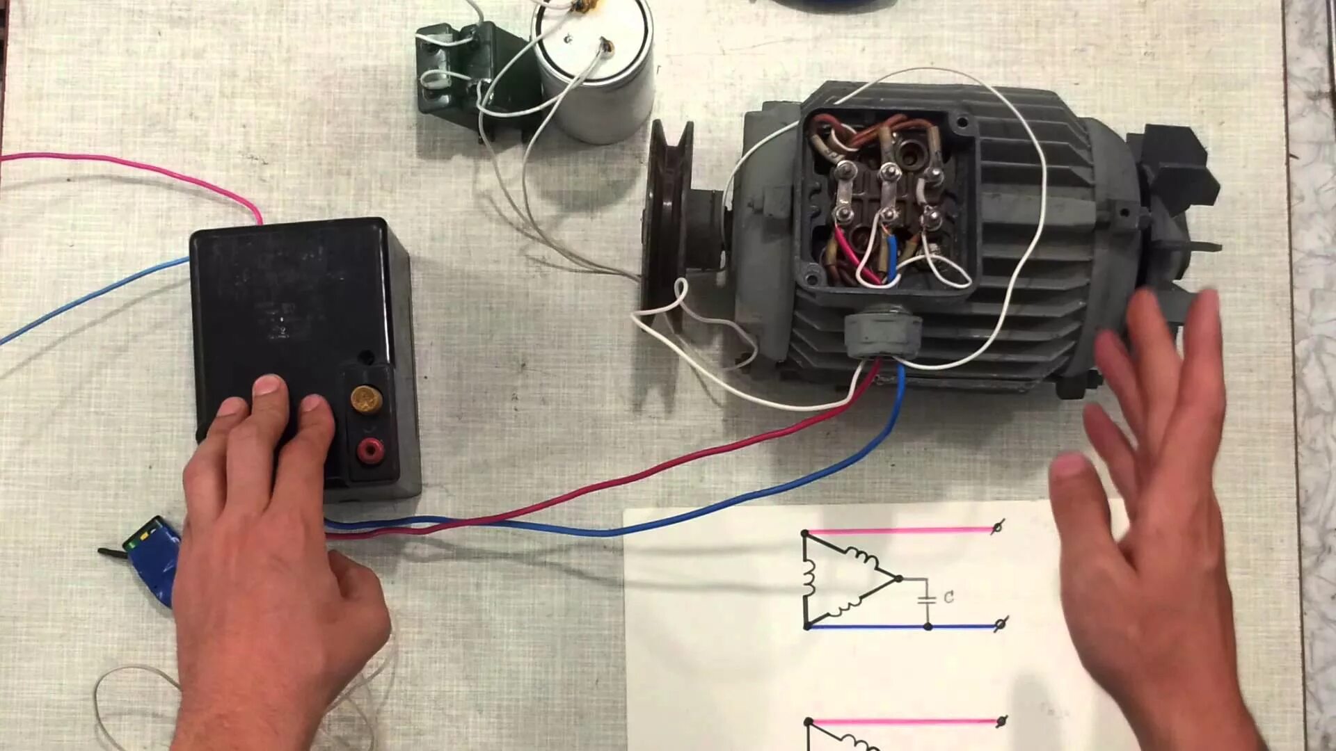 Конденсаторы на асинхронный двигатель 380 на 220. Асинхронный двигатель 380 вольт. Электродвигатель с 380 на 220 вольт с конденсатором. Трехфазный двигатель к сети 380 вольт. Как подключить электромотор