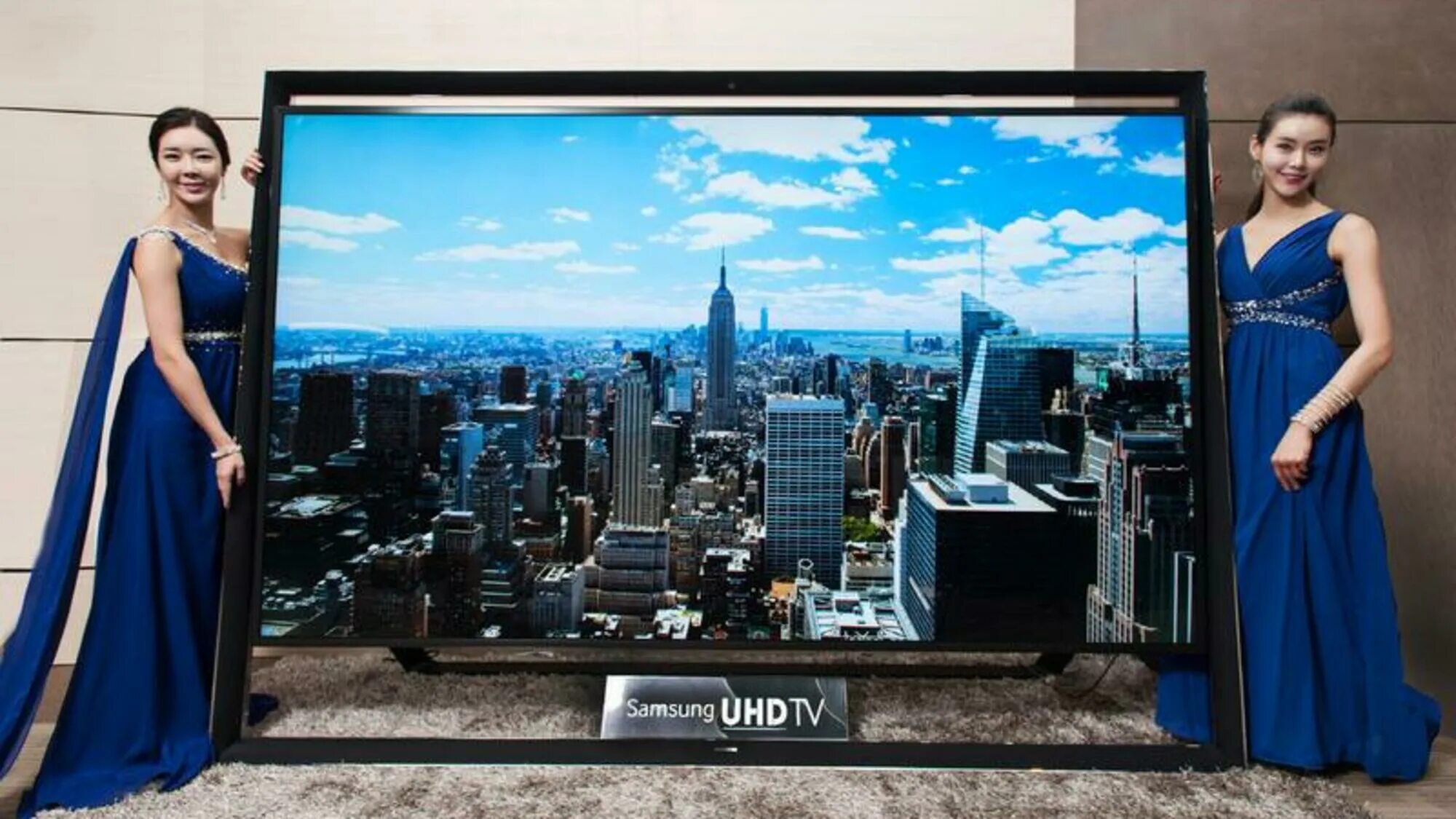 Самый дорогой экран. Самый большой телевизор Samsung 110 дюймов. Samsung UHD TV 110 дюймов. Телевизор самсунг 110 диагональ. Samsung 100 дюймов.