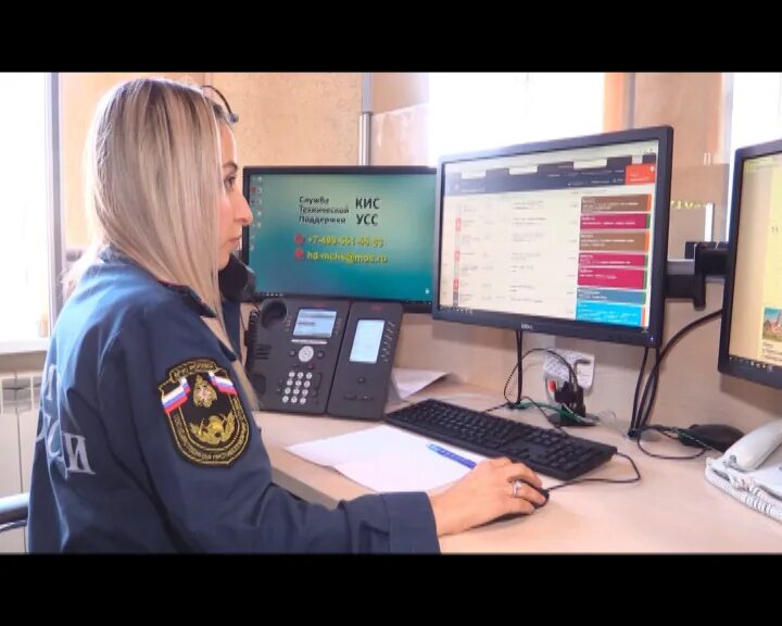 Диспетчеры оперативных служб 112. Форма диспетчера еддс 112. Диспетчер 112 мчс. Служба спасения 112 москва. Еддс служба 112.