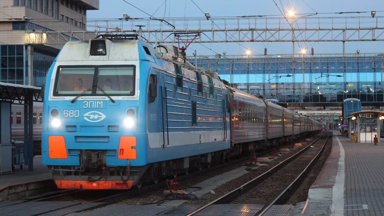 Электровоз эп1м Нижний Новгород. Эп1м 735. Поезд Нижний Новгород эп1м. Эп1м 761. Поезд новороссийск нижний новгород купить