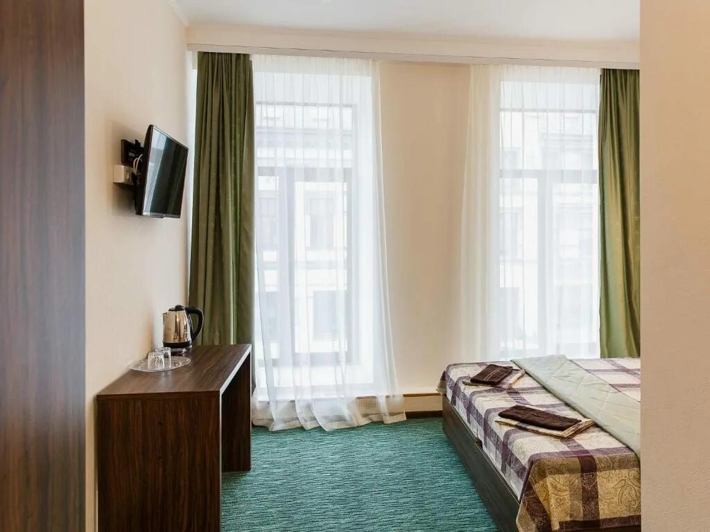 Гостиница алмаз казань. Отель алмаз казань. Алмаз казань отель баумана. Отель алмаз казань. Алмаз хостел казань.