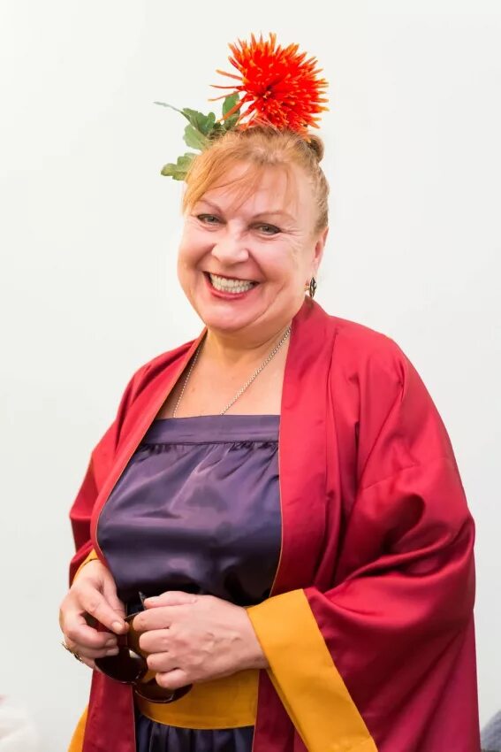 валюха из сватов биография