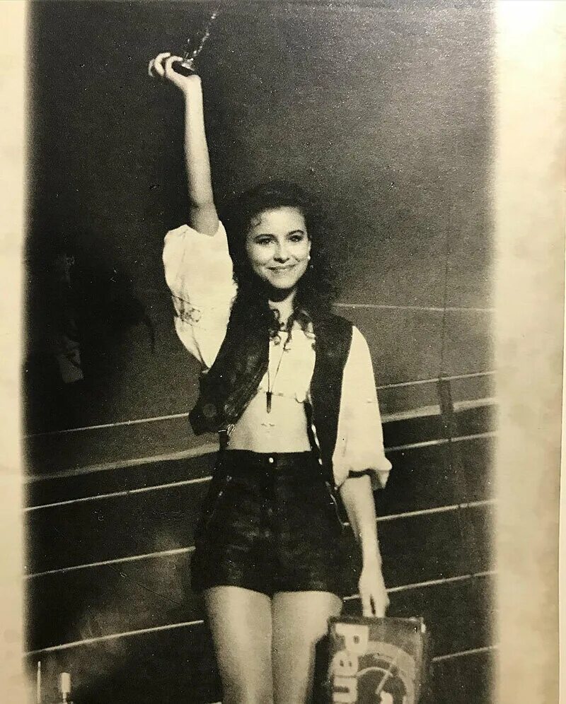 Для участия в "Утренней звезде" в 1995 году юной Каролине Куек (реальное имя Ани