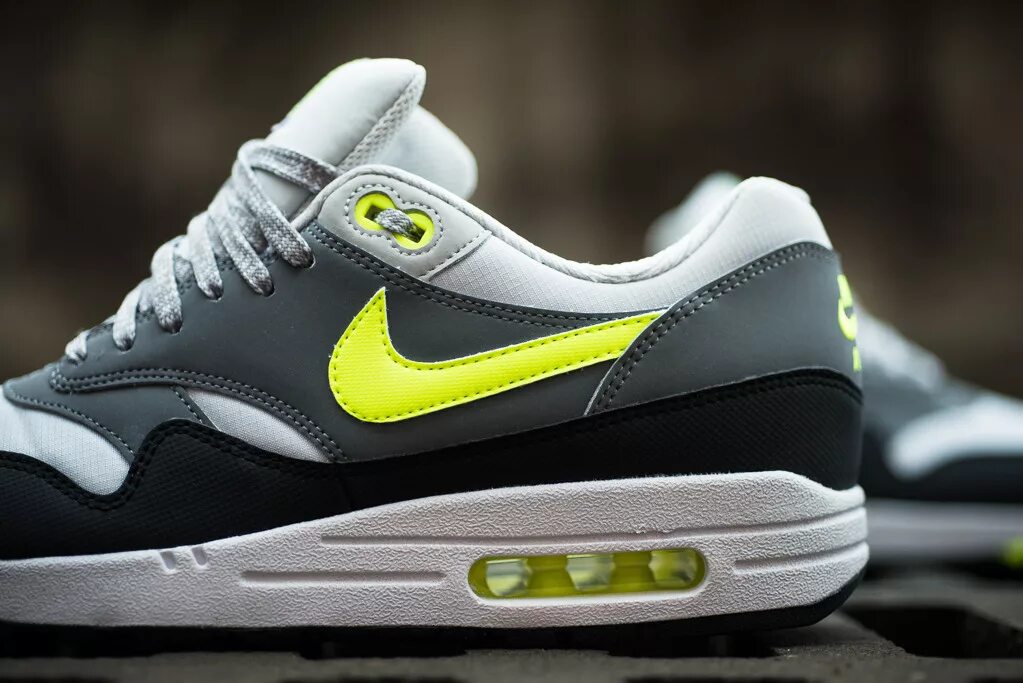 Купить найк дешево. Nike Air Max 1 Grey. Nike Air Max 1 'Grey/Volt'. Nike Air Max 1 Black. Nike Air Max 1 Essential Black.