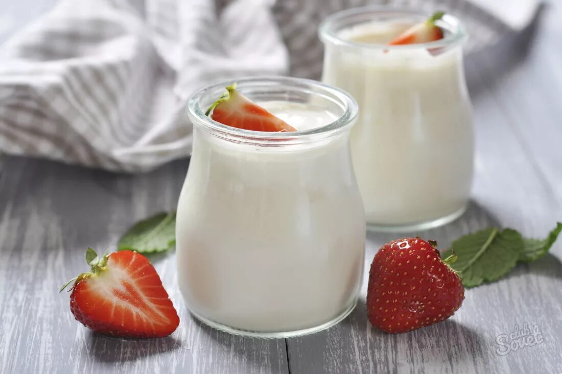 Домашний йогурт. Натуральный йогурт домашний. Йогурт классический. Диетические кисломолочные продукты.
