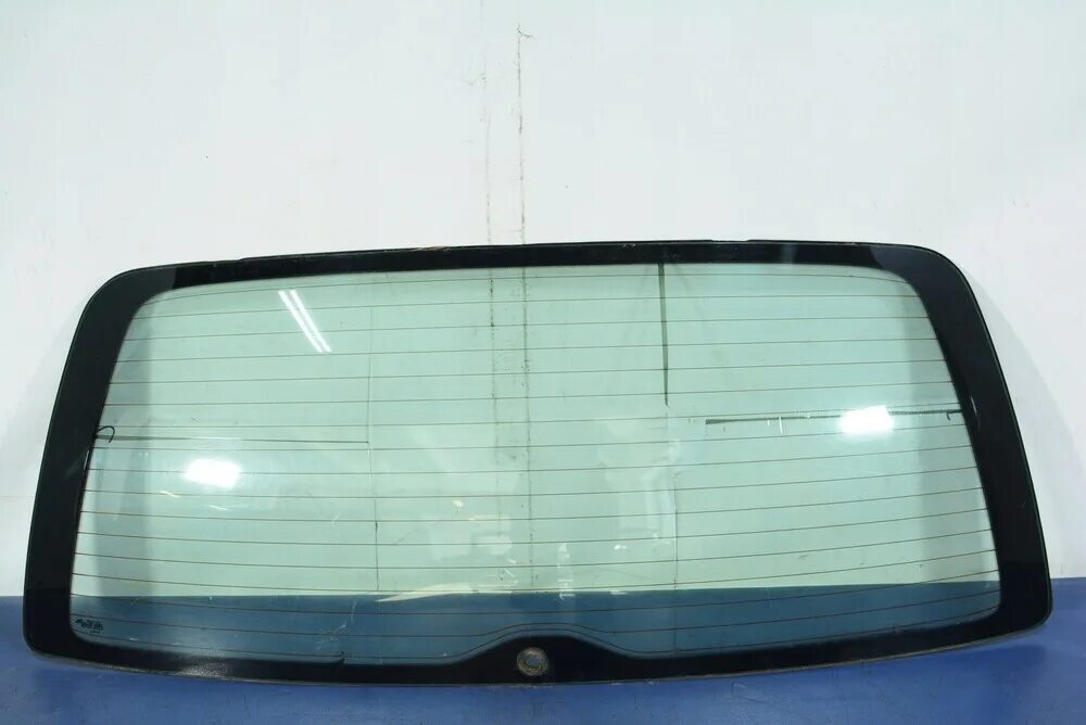 Лобовое стекло volkswagen sharan 2001 года с подогревом. Транзит 1995 стекло лобовое. Заднее стекло форд галакси. Лобовое стекло на пежо 3008 с датчиком дождя. Дверное толстое стекло форд эскейп 2.