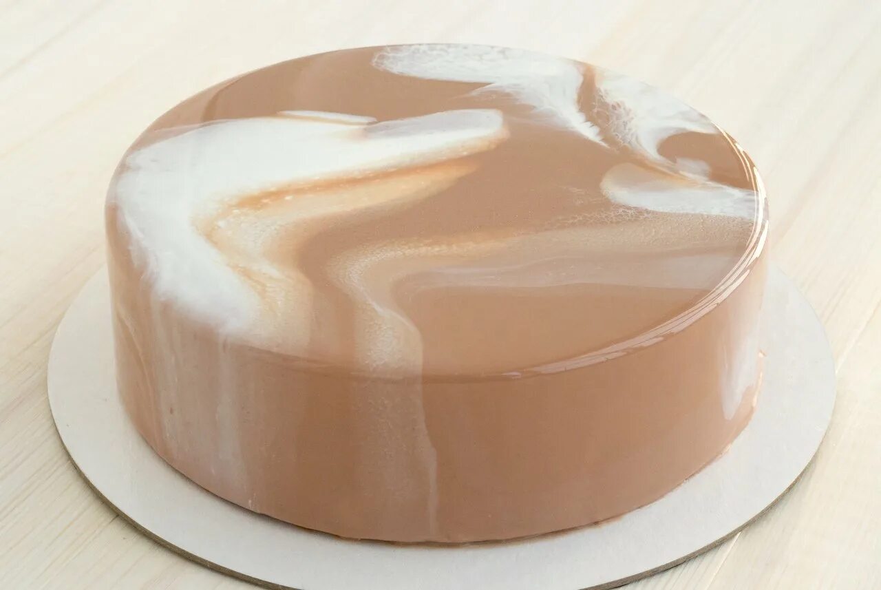 Крем для покрытия торта сверху плотный. Белая глазурь. Торт Падающая глазурь. Текстура глазурь для тортов.