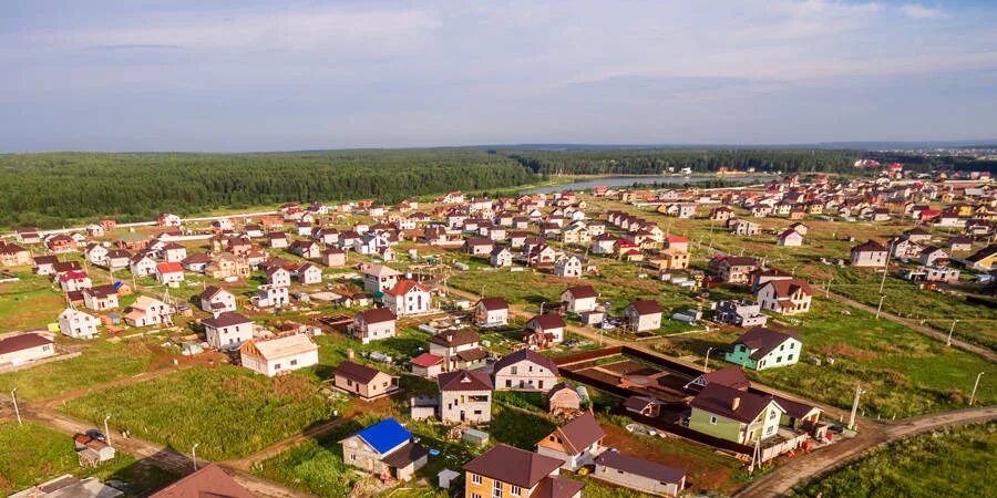 Поселок алые паруса ленинградская область. Алые паруса коттеджный поселок Екатеринбург. Белоярский район поселок Алые паруса Екатеринбург. КП Алые паруса Екатеринбург. Алые паруса коттеджный поселок Екатеринбург на карте.