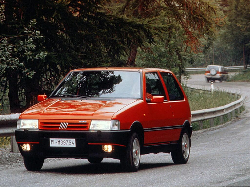 Фиат уно 1995. Фиат уно 1989. Фиат уно 2000. Fiat 1990. Фиат 2000 года