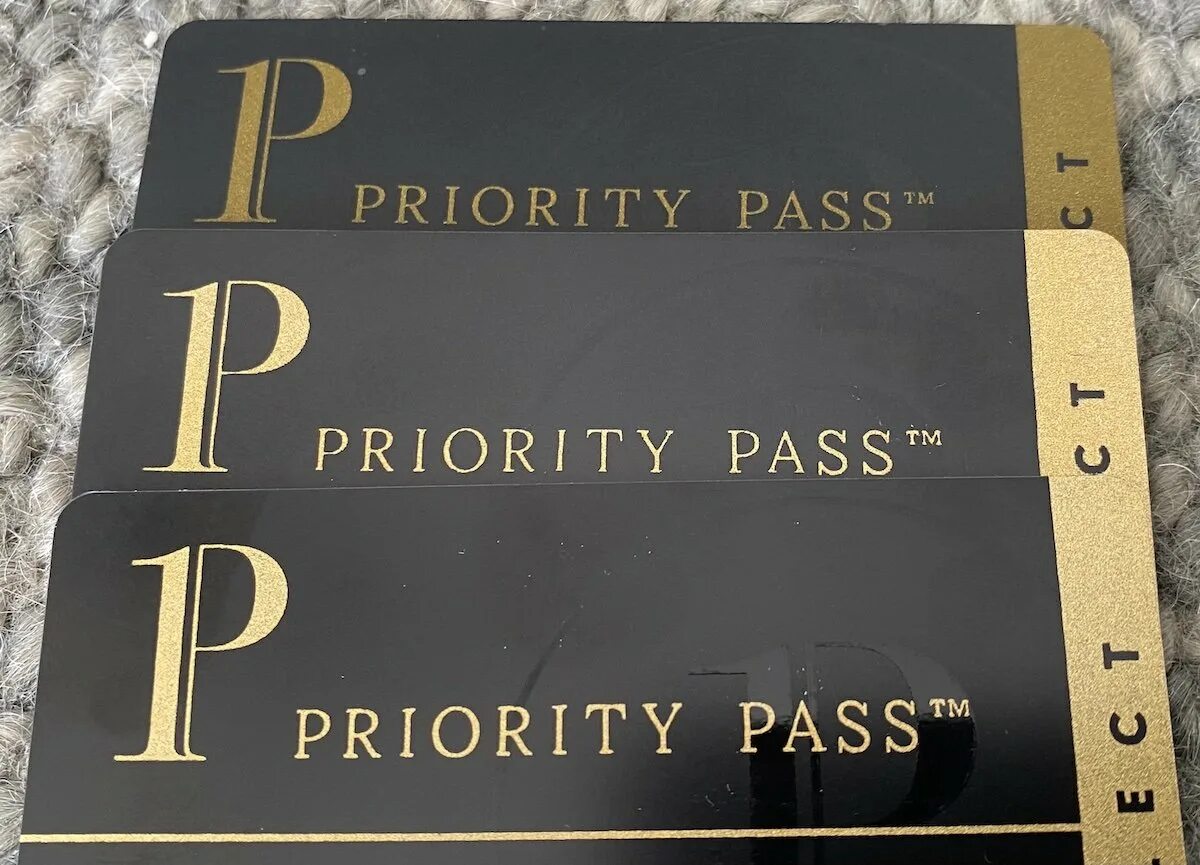 Приорити пасс. Priority Pass Сбербанк. Priority Pass фото. Карта приорити пасс