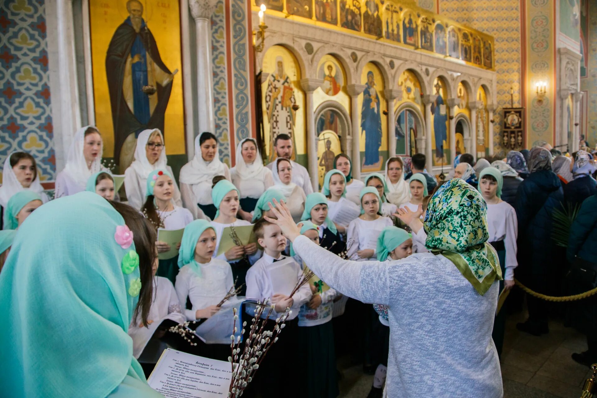 Сегодня божественный праздник в россии. Фотограф при храме. Иерусалим сегодня. Иерусалим сейчас. Картинки всех божественных праздников.