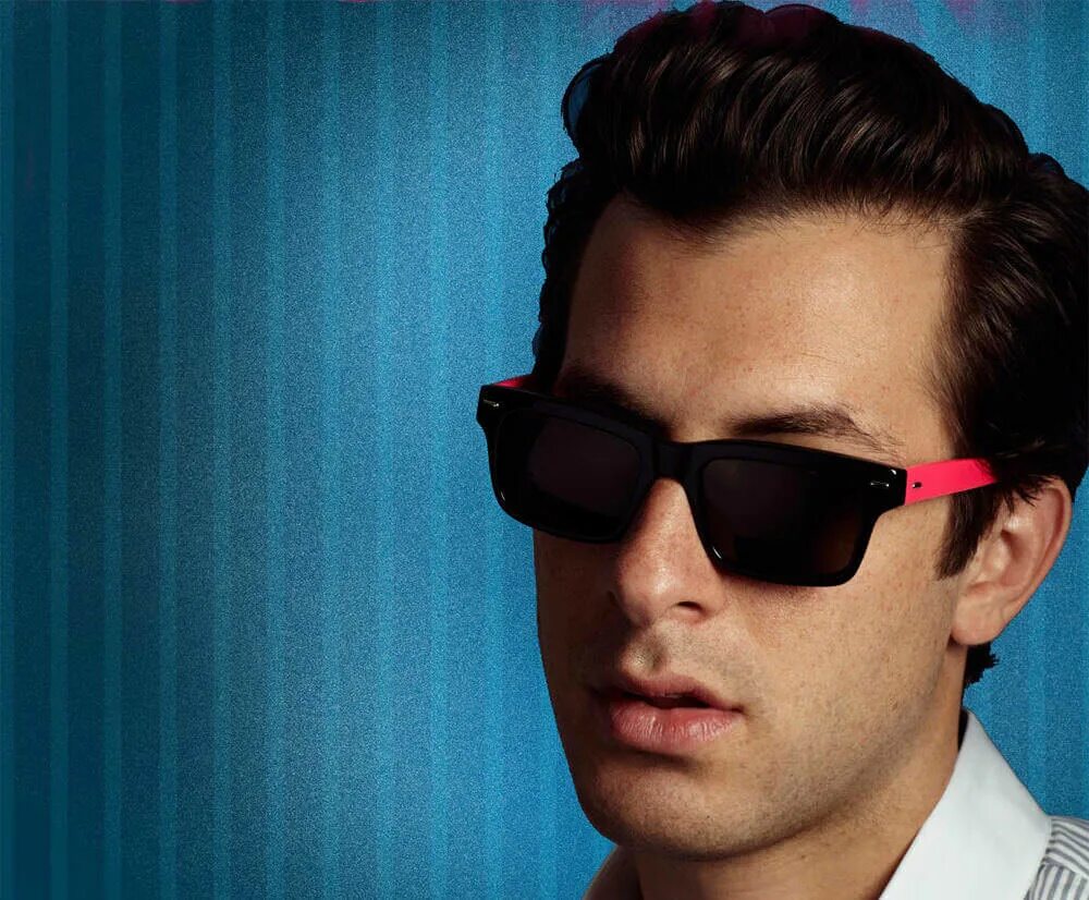 Mark collection. Mark Ronson 2015 в очках. Mark Ronson albums.