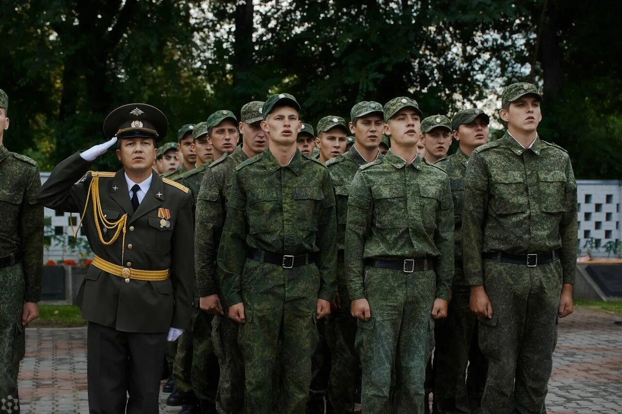 Стоит ли идти на военную кафедру. Стоит ли идти на военную кафедру. Военная кафедра сфу. Военная кафедра улгту. Военная кафедра вшэ.