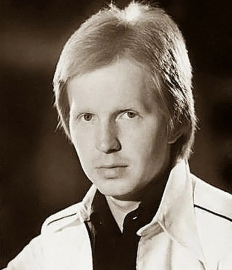 Игорь иванов певец из вагагтоа. Игорь иванов - песня студента - фото. Игорь иванов из вагантов фото. Из вагантов игорь иванов. Игорь иванов дискография.