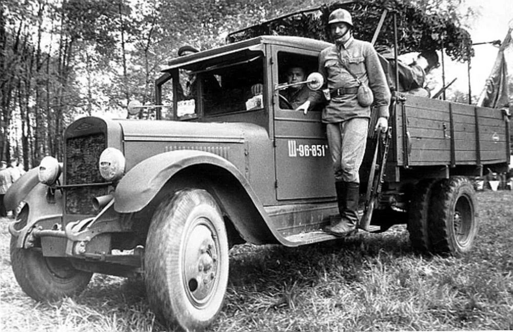 Какая ездил на войну. Jeep willys mb. Джип виллис ркка. Газ м1 нквд. 1945 willys mb jeep.