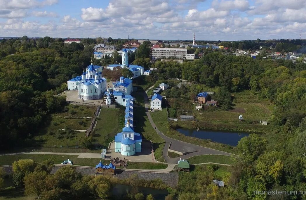 Монастырь курской коренной. Курск Коренная пустынь монастырь. Монастырь в коренной пустыни Курская область. Храм в Курске Коренная пустынь. Курская Коренная Рождества Пресвятой Богородицы мужская пустынь.