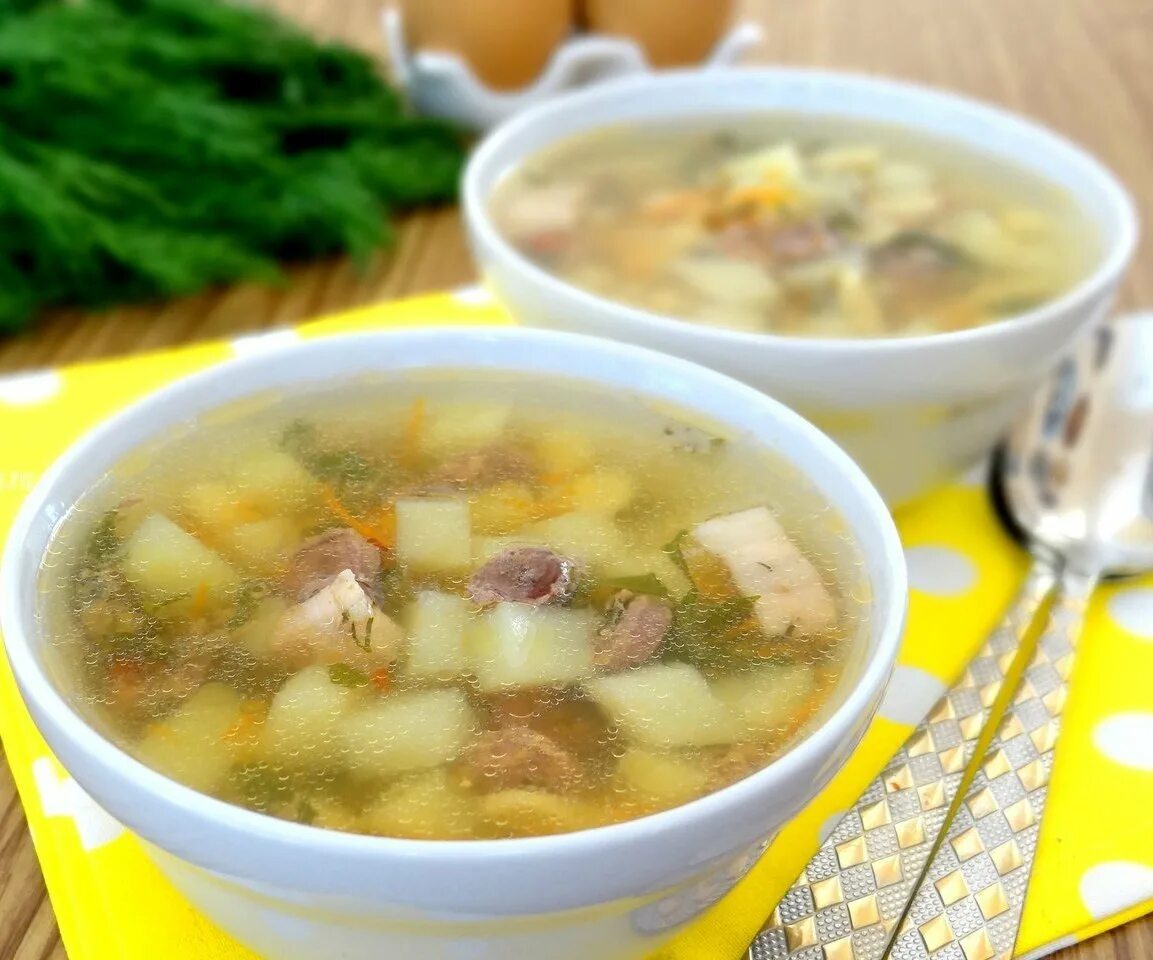 Суп с сердечками рецепт. Суп с потрошками куриными сердечками. супчик с куриными сердечками. суп с куриными сердечками и лапшой. суп из куриных сердечек.