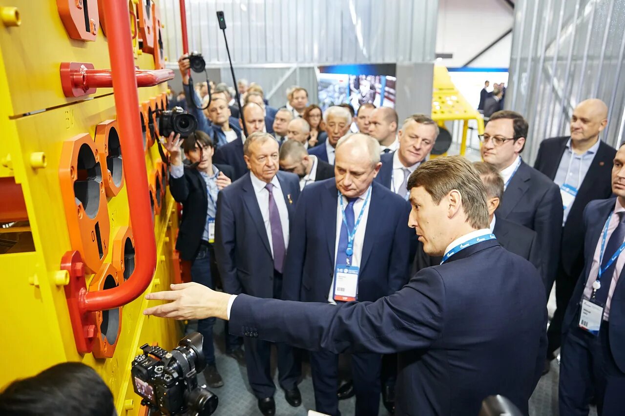 директор алмаз антей нижний новгород. территория завода алмаз антей в спб. завод алмаз антей киров. концерн алмаз антей коваль. гскб алмаз-антей ниирп.