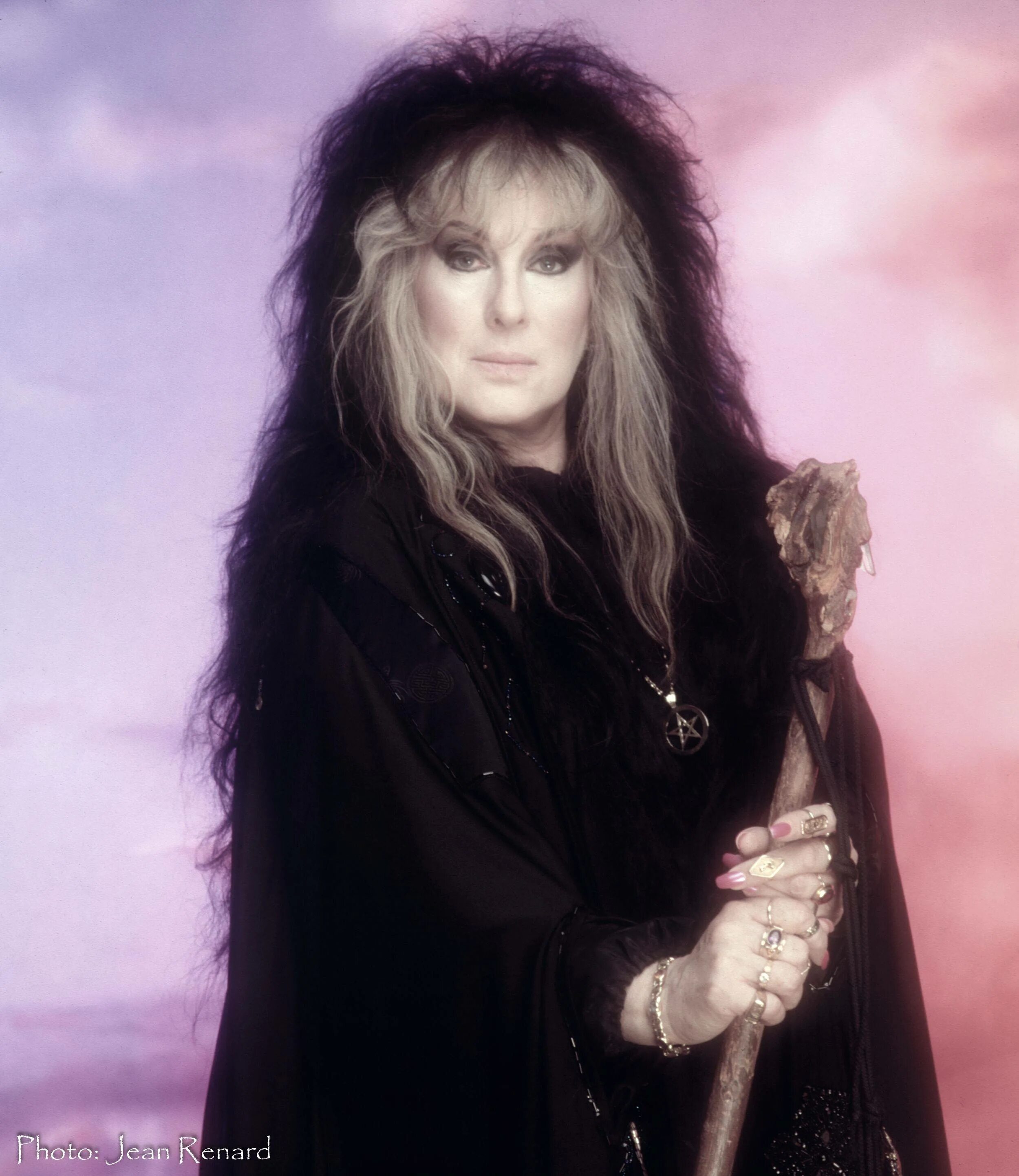 Девушки ведьмы красивые. Злая ведьма. Самую настоящую ведьму. Фотосессия в стиле ведьмы. Ведьмы викканки.